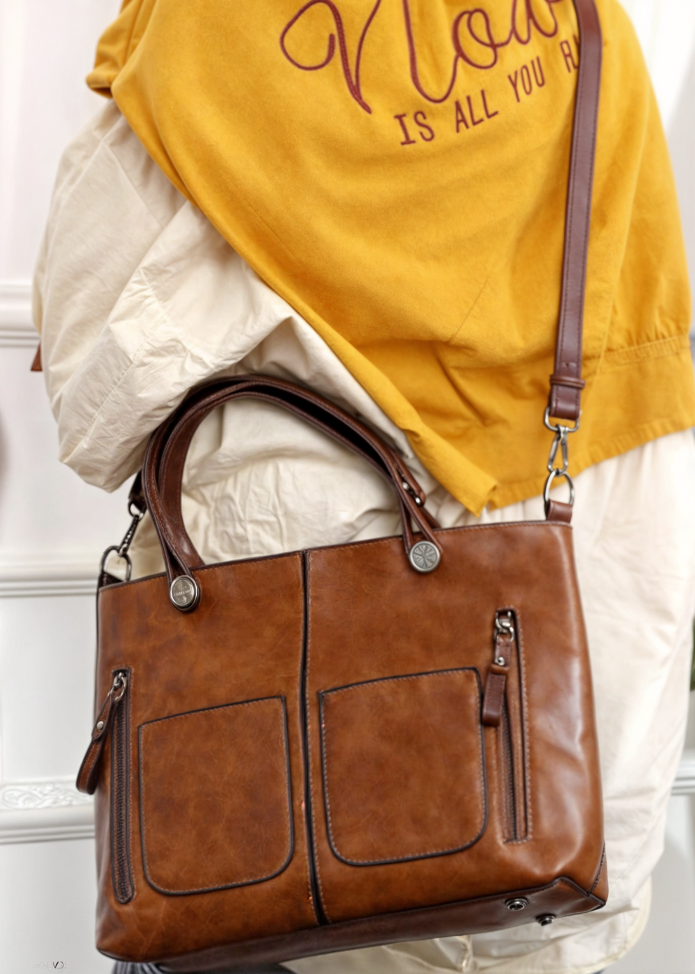 Alexa Signature Schouder Bag